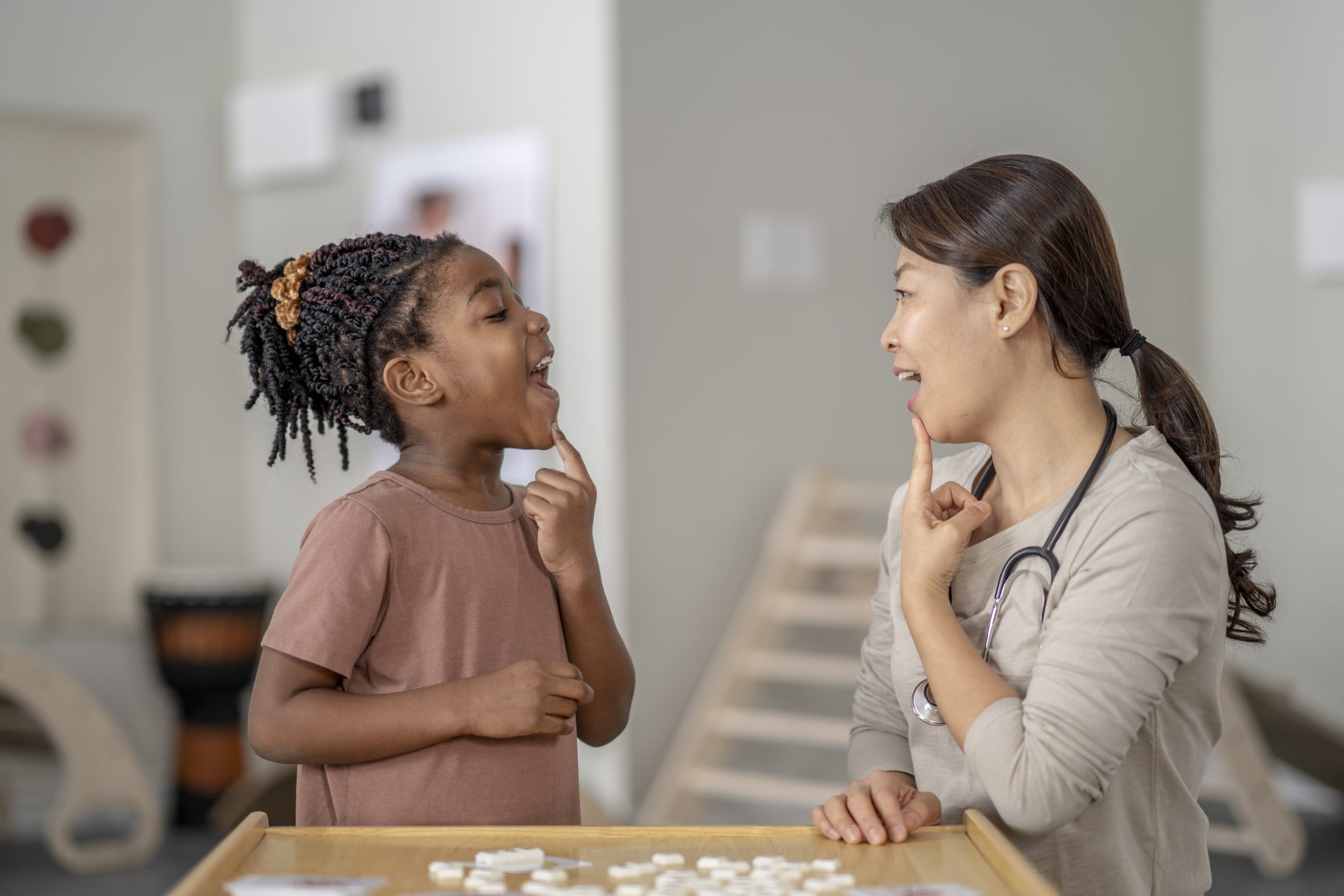 how do speech therapists work with toddlers